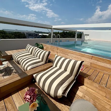 Apartahotel Sweetly 3*